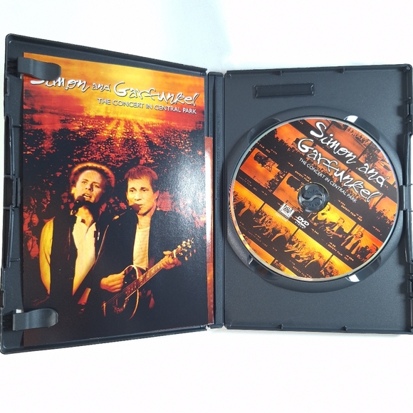 Simon and Garfunfunkel Live Concert DVD's Central Park Old Friends - Picture 4 of 12